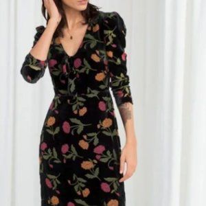 New & Other Stories Black Velvet Floral Dress Size 6